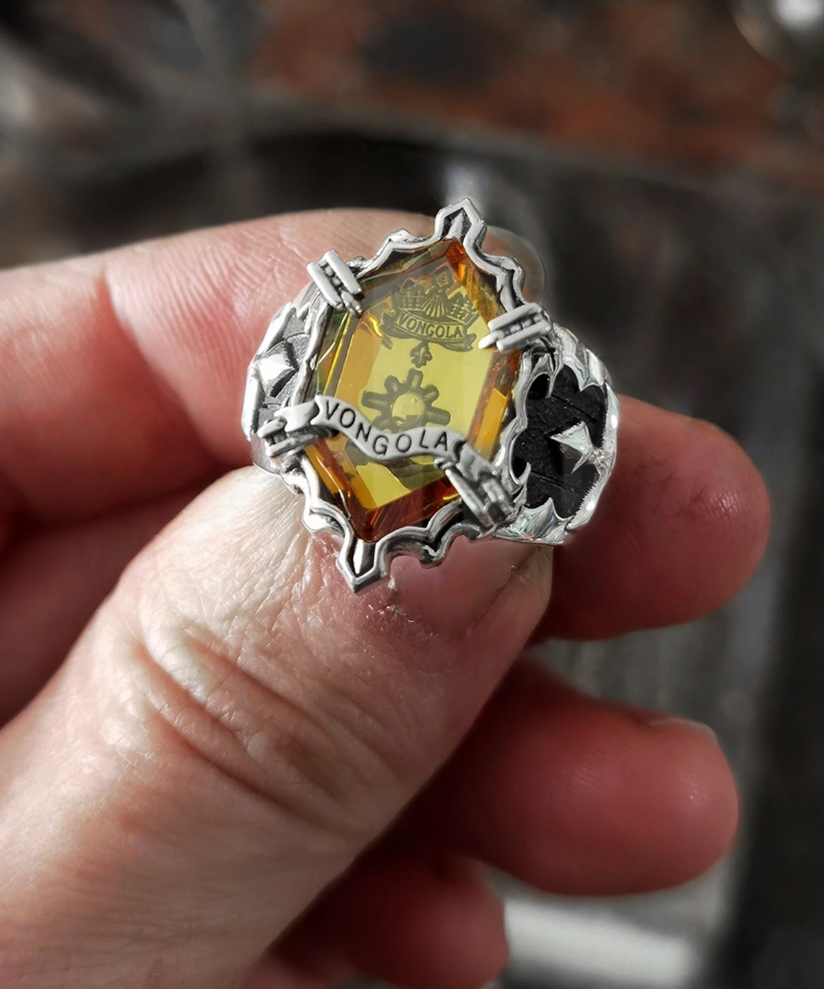 S925 Sterling Silver Guardian Ring featuring a vivid yellow gemstone and "Vongola" inscription. Inspired by Katekyo Hitman Reborn, this handcrafted anime ring reflects high-quality artistry and a tribute to the Guardian Ring of the Sun.