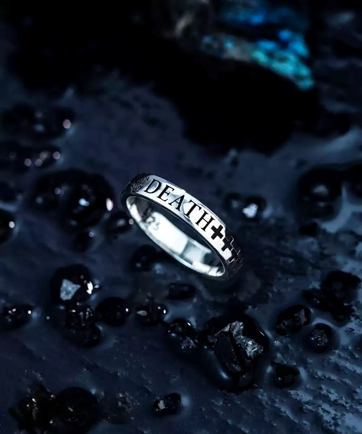 S925 Sterling Silver Pirates Ring featuring engraved “DEATH” text and bold cross motifs, handcrafted in minimalist silver finish. Lazesoul Handmade Anime Jewelry inspired by One Piece.