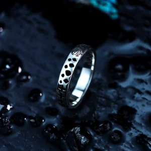 A handcrafted S925 sterling silver pirates ring featuring skull motifs and cross detailing, inspired by One Piece anime. Lazesoul’s artisanal design stands out with bold textures and pirate-themed elegance.