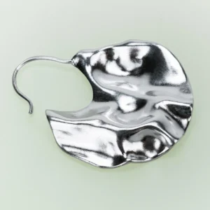 Handcrafted 990 pure silver Moon Earrings with a sculptural, fluid moon-inspired design. Featuring organic curves and a reflective finish, these Lazesoul handmade art jewelry pieces embody modern elegance and celestial charm.