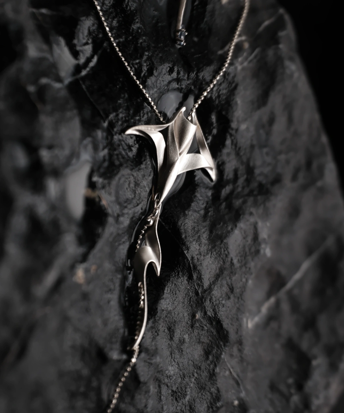 S925 Sterling Silver Stacked Manta Ray Necklace 05