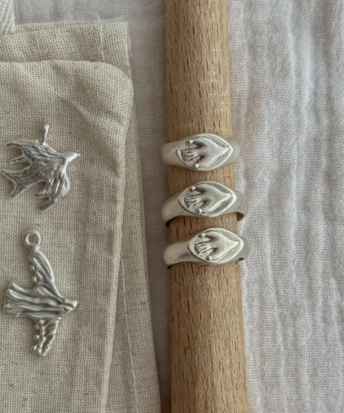 Flying Bird Ring-Handmade 999 Silver Signet Pinky Ring 01 Flying Bird Ring-Handmade 999 Silver Signet Pinky Ring 01