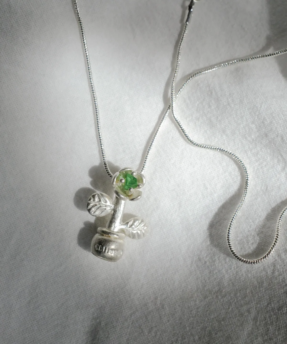 S925 Sterling Silver Natural Tourmaline Potted Flower Necklace 16 S925 Sterling Silver Natural Tourmaline Potted Flower Necklace 16