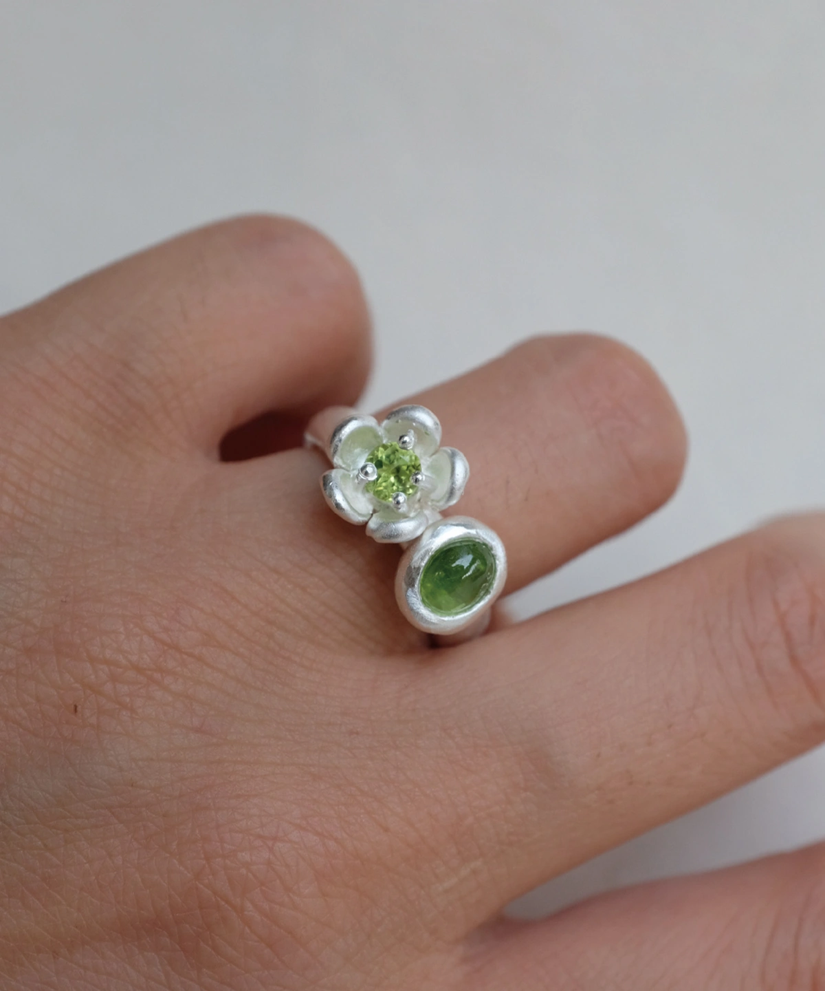 S925 Sterling Silver Peridot Ring with Double Stone Floral Design 08 S925 Sterling Silver Peridot Ring with Double Stone Floral Design 08