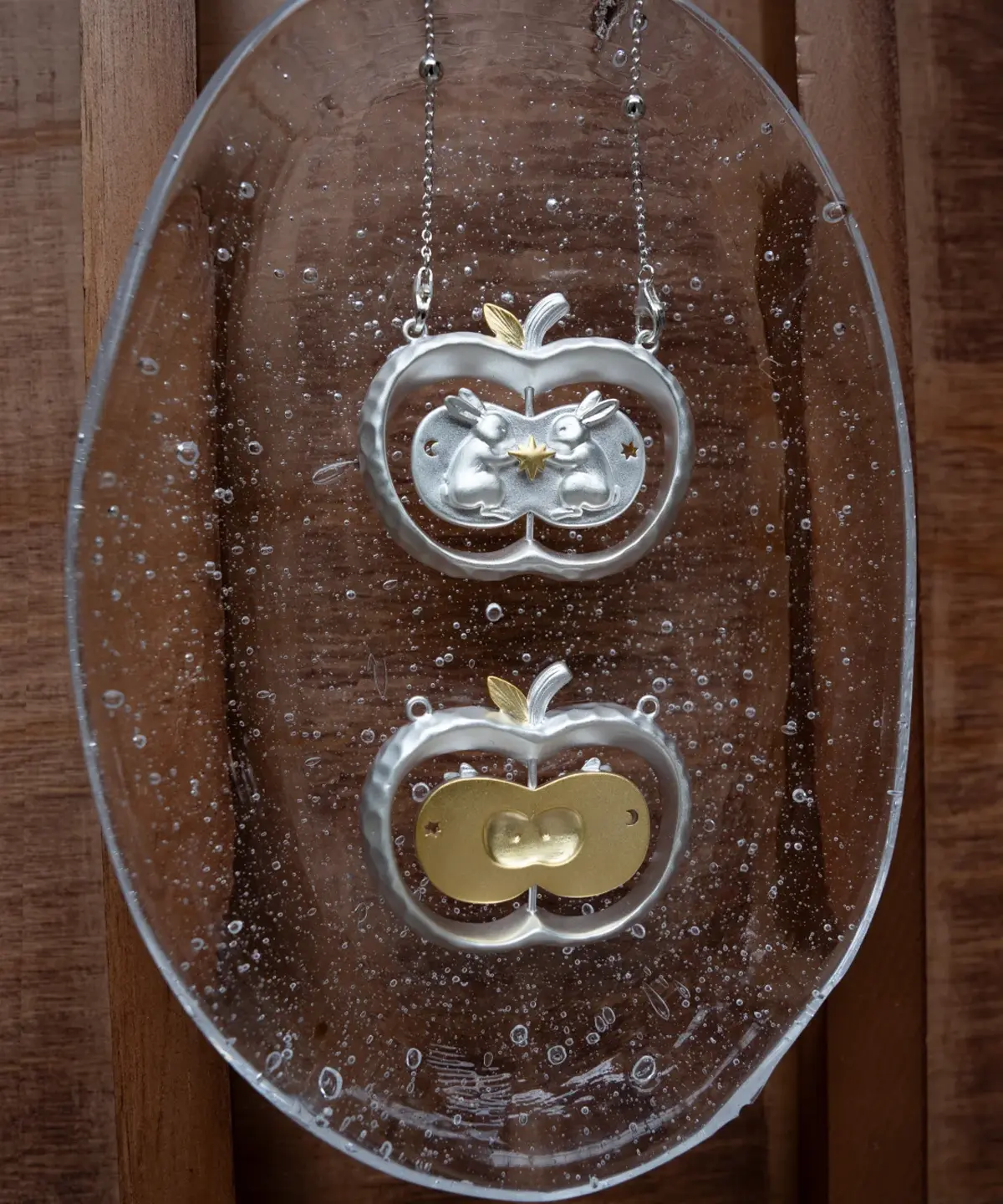Rabbits Apple Necklace | Rotating Pendant | Lazesoul | Silver