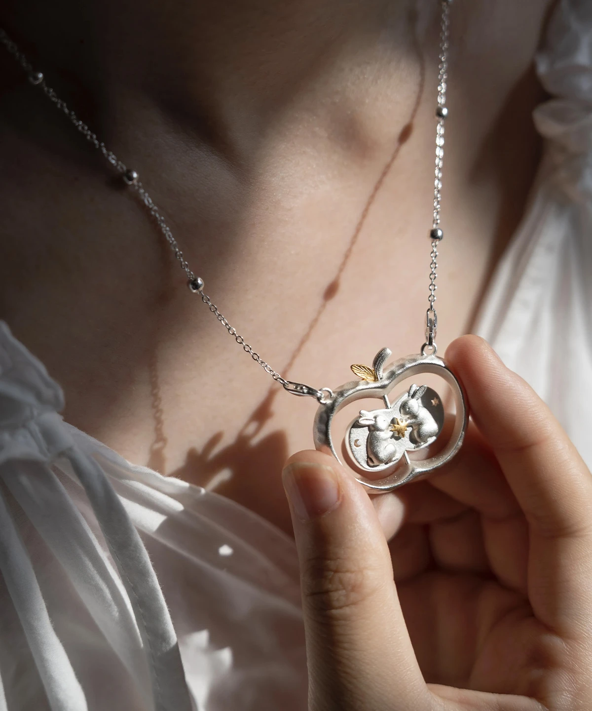 Rabbits Apple Necklace | Rotating Pendant | Lazesoul | Silver