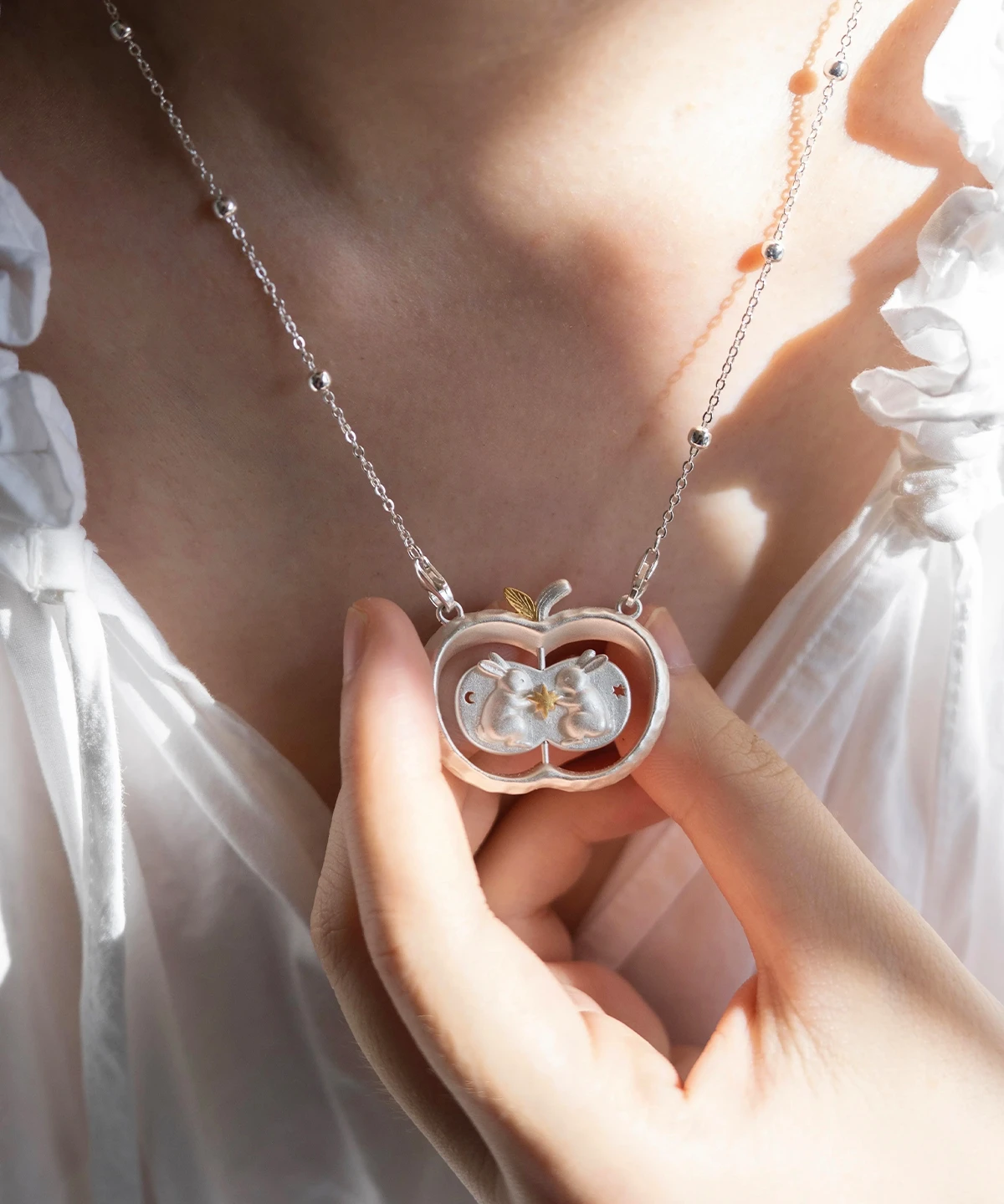 Rabbits Apple Necklace | Rotating Pendant | Lazesoul | Silver