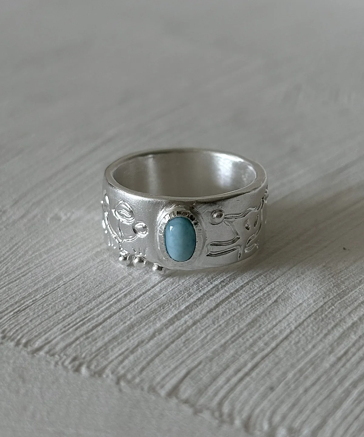 handmade larimar ring solid 999 silver wide band mushroom engraving side view