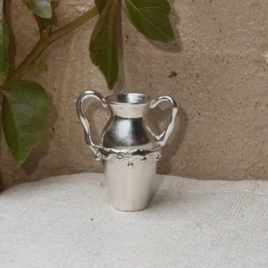 Plain two-handled miniature vase pendant in 990 pure silver